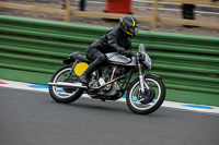 Vintage-motorcycle-club;eventdigitalimages;mallory-park;mallory-park-trackday-photographs;no-limits-trackdays;peter-wileman-photography;trackday-digital-images;trackday-photos;vmcc-festival-1000-bikes-photographs